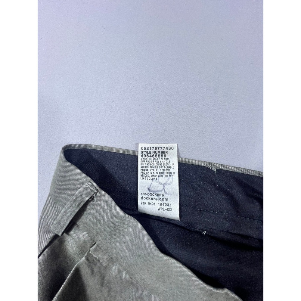 Dockers Men's Pleated Relaxed Fit Trousers Grey Tencel Blend Cuffed Pants 44x30 - Picture 9 of 10
